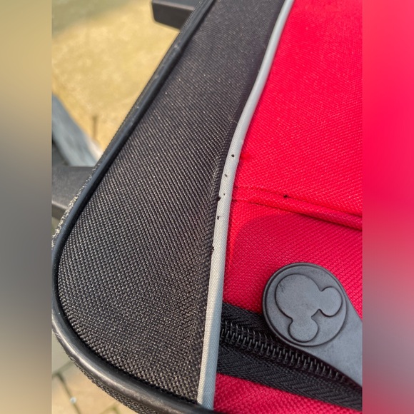 Disney/2 Mickey Suitcase Overnight - Picture 5 of 14